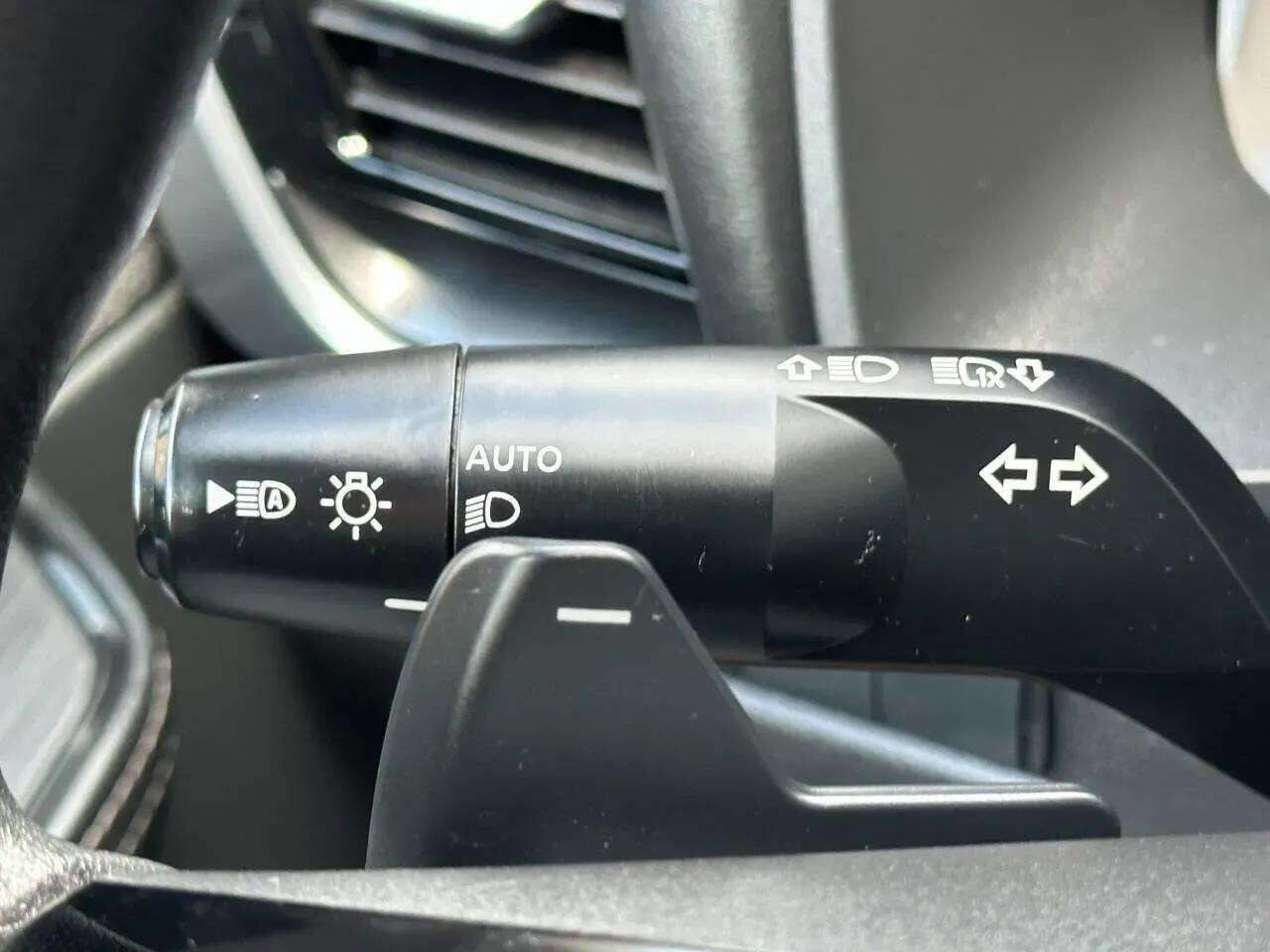Used 2021 Nissan Rogue SV AWD/4WD image 47