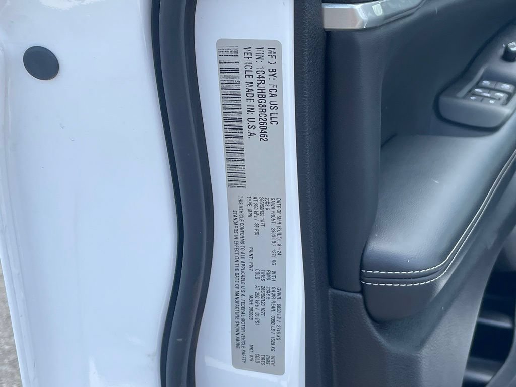 Used 2024 Jeep Grand Cherokee Limited AWD/4WD image 33