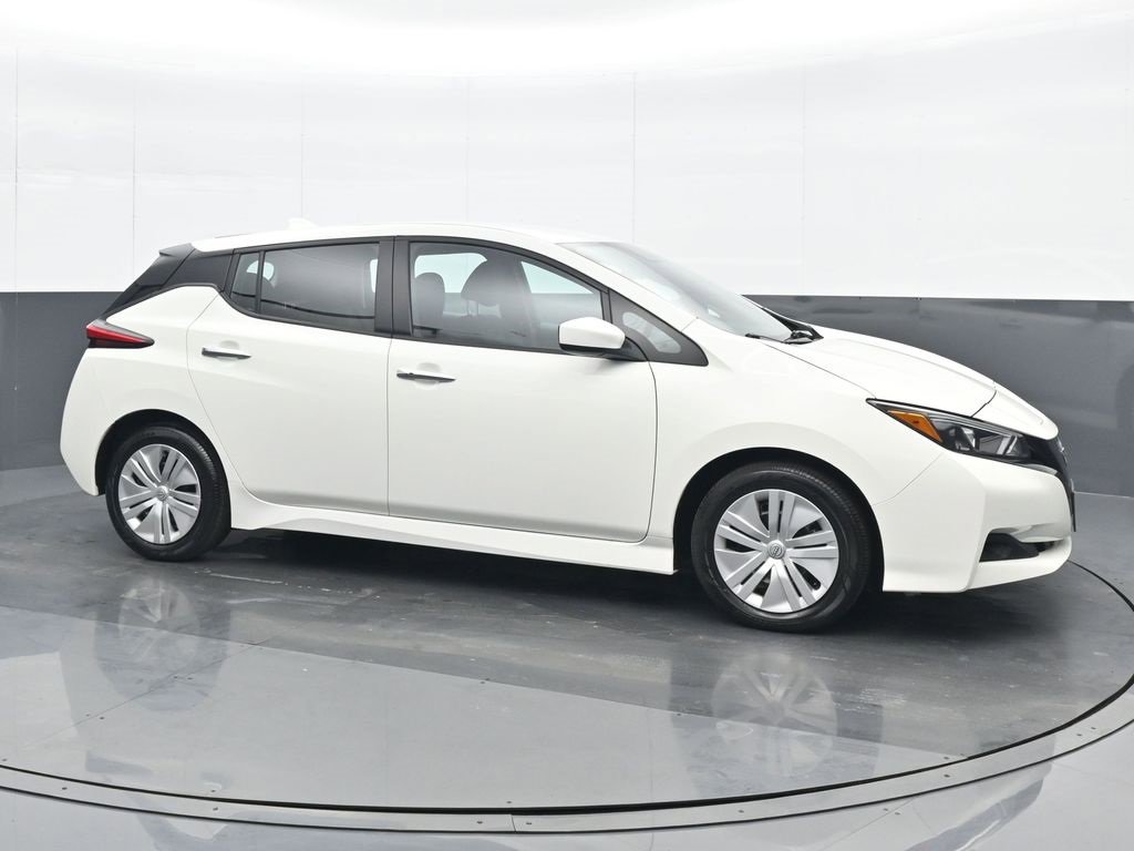 Used 2023 Nissan Leaf S image 8