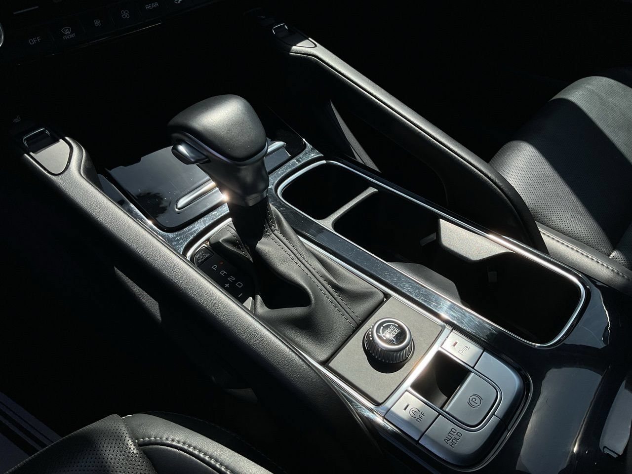 Used 2025 Kia Telluride S FWD image 28
