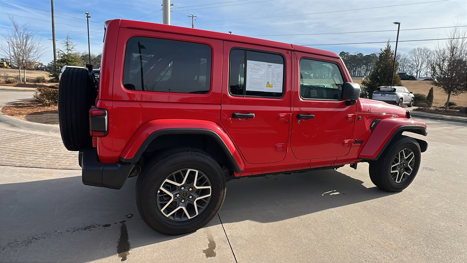 Used 2025 Jeep Wrangler Sahara image 8