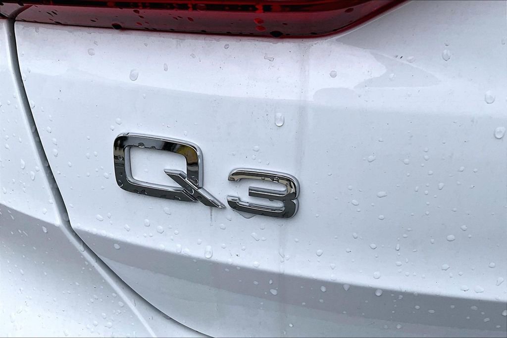 Used 2025 Audi Q3 2.0T Premium w/ Convenience Package image 24