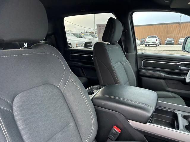 Used 2025 RAM 1500 Big Horn AWD/4WD image 32