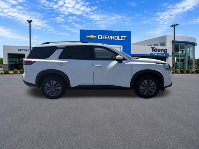 Used 2025 Nissan Pathfinder SV AWD/4WD image 8