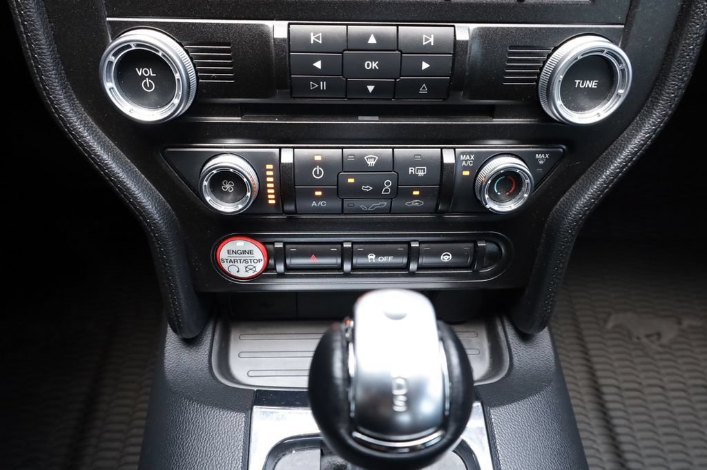 Used 2015 Ford Mustang Coupe RWD image 34
