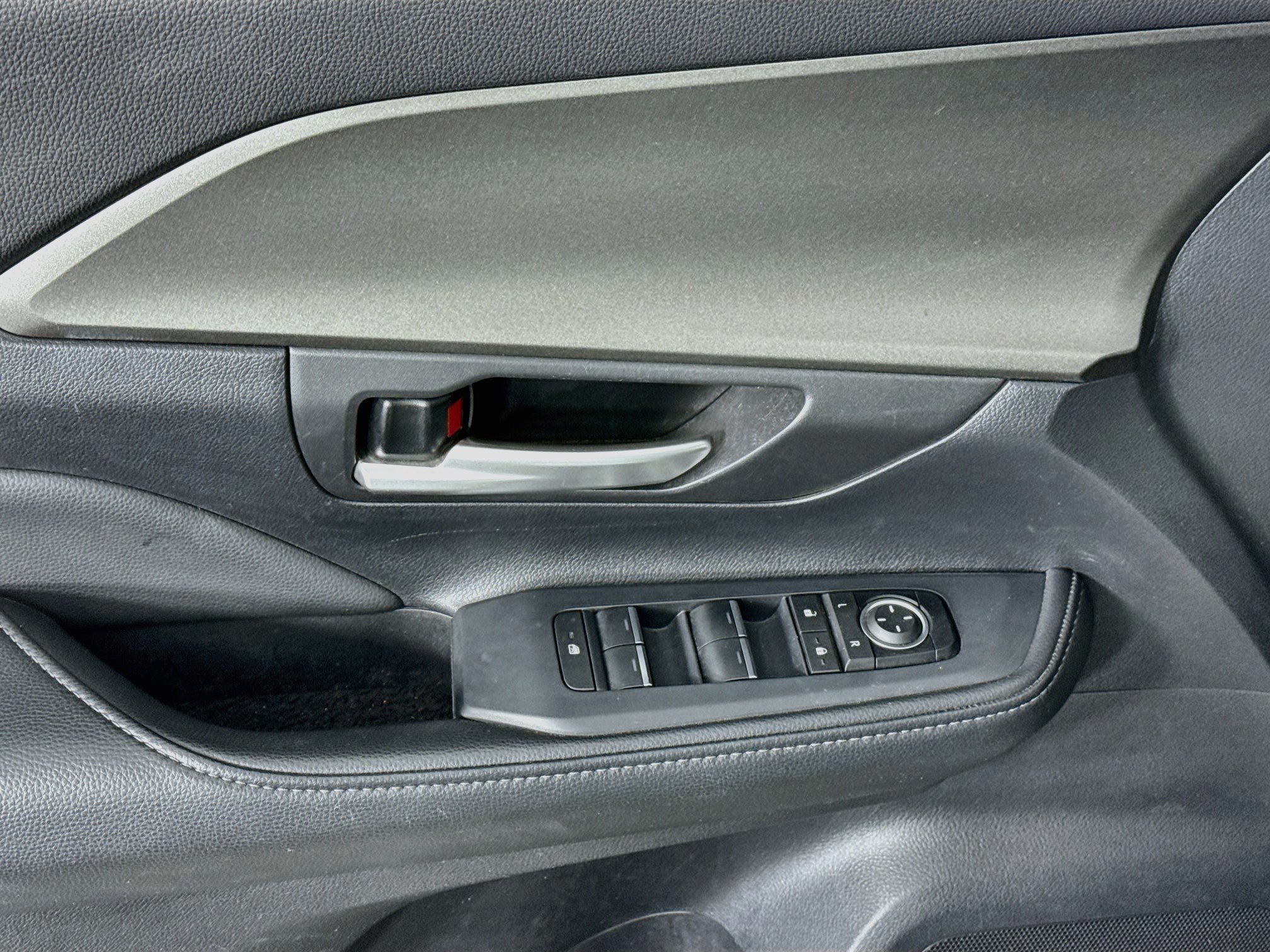 Certified 2025 Toyota Grand Highlander AWD image 17