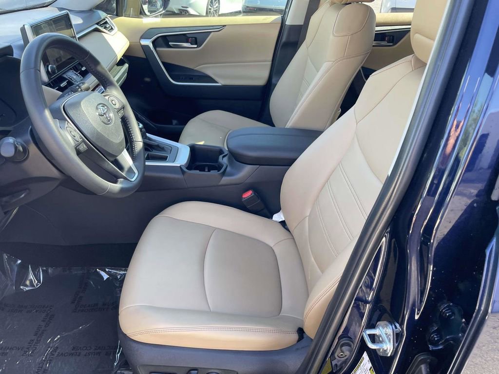 Used 2025 Toyota RAV4 XLE Premium FWD image 29