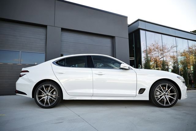 New 2026 Genesis G70 2.5T Prestige image 3