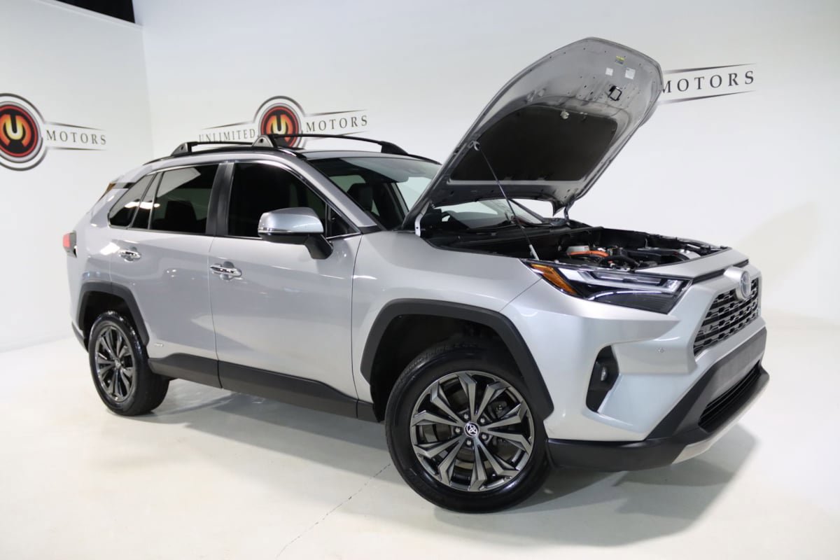 Used 2022 Toyota RAV4 Limited AWD/4WD image 27