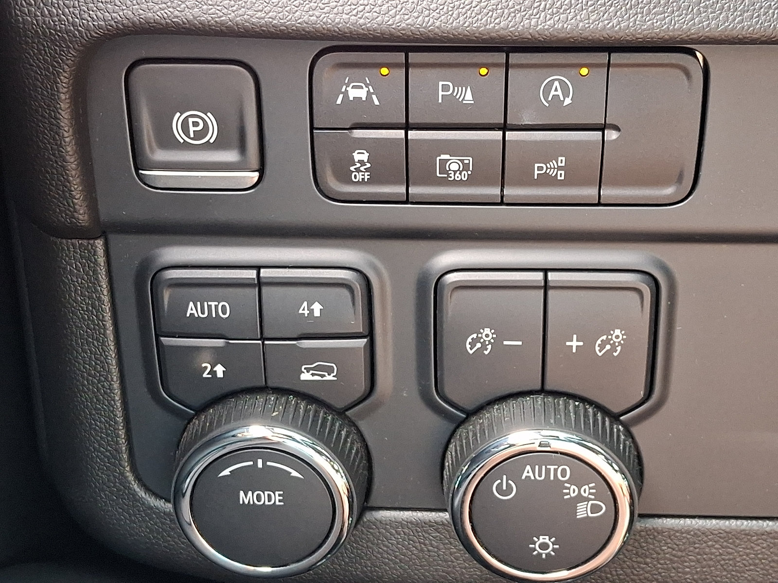 Certified 2025 Chevrolet Tahoe LT AWD/4WD image 26
