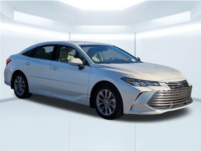 Used 2022 Toyota Avalon XLE image 9