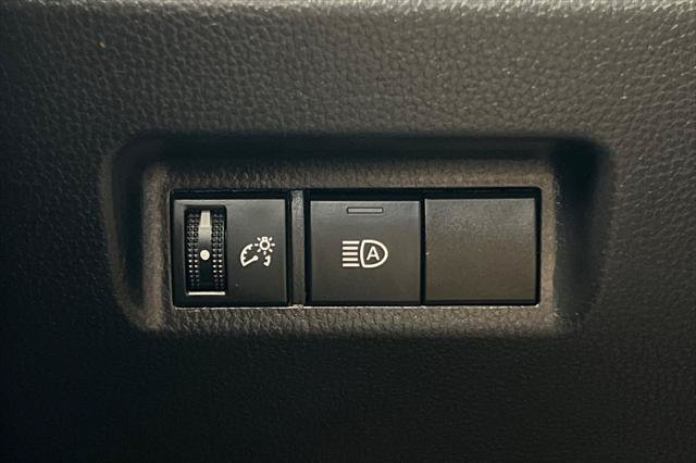 Certified 2023 Toyota RAV4 LE AWD/4WD image 29