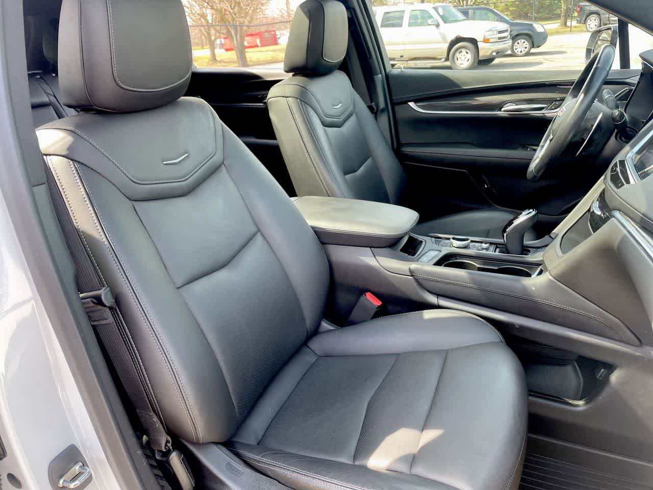 Certified 2023 Cadillac XT5 Sportv w/ LPO, Floor Liner Package image 14