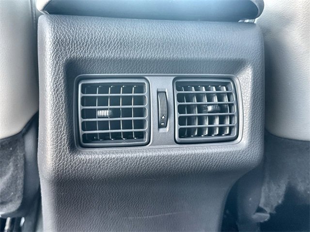 Used 2023 Toyota Camry SE image 17