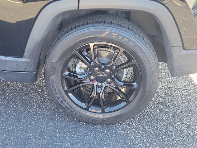 Used 2022 Jeep Compass Latitude FWD image 29
