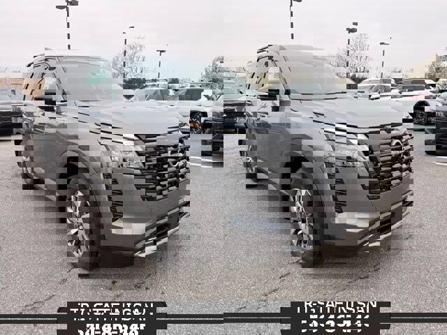 New 2026 Nissan Pathfinder SL image 1