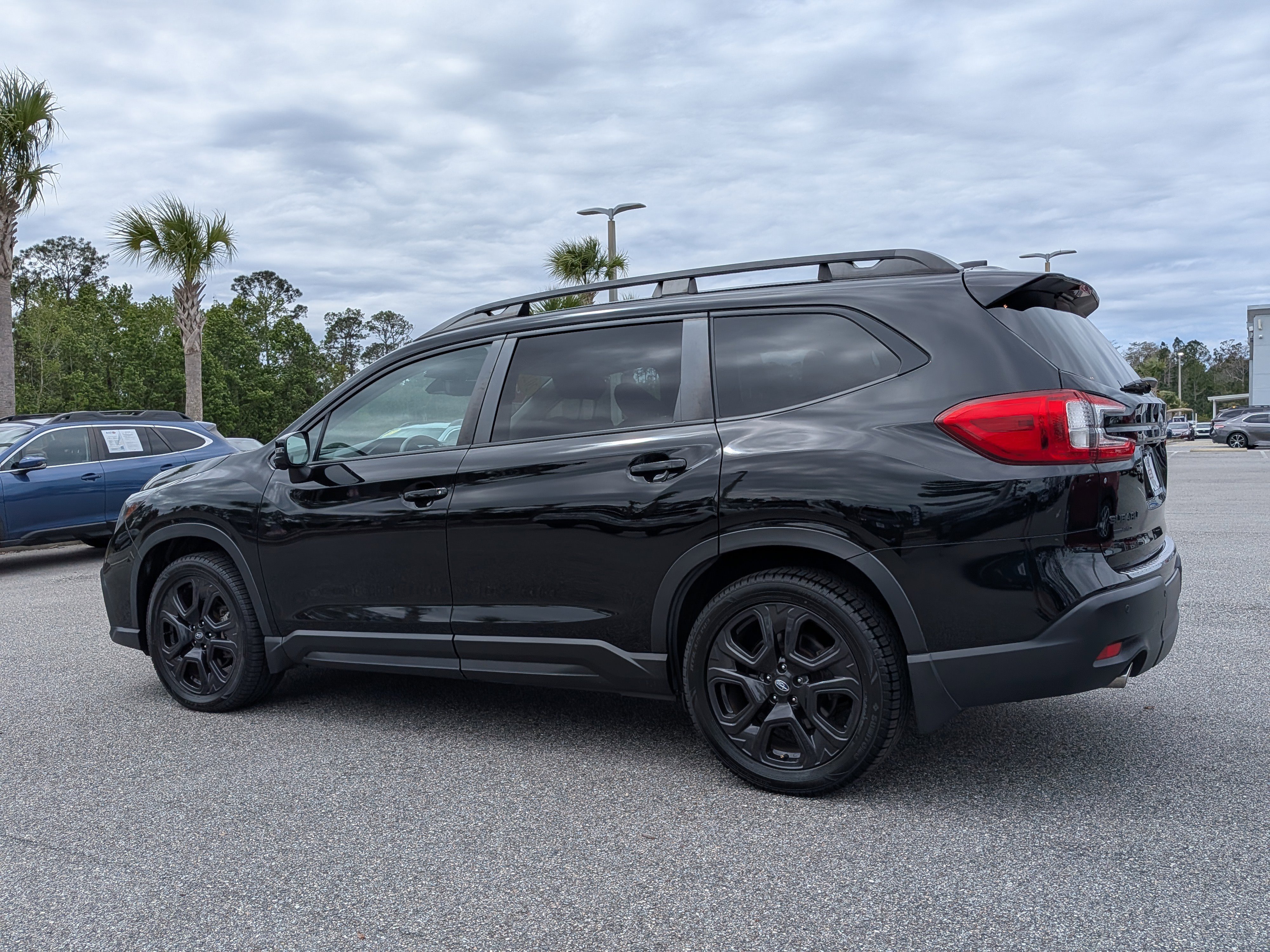 Used 2023 Subaru Ascent Onyx Edition Limited image 6