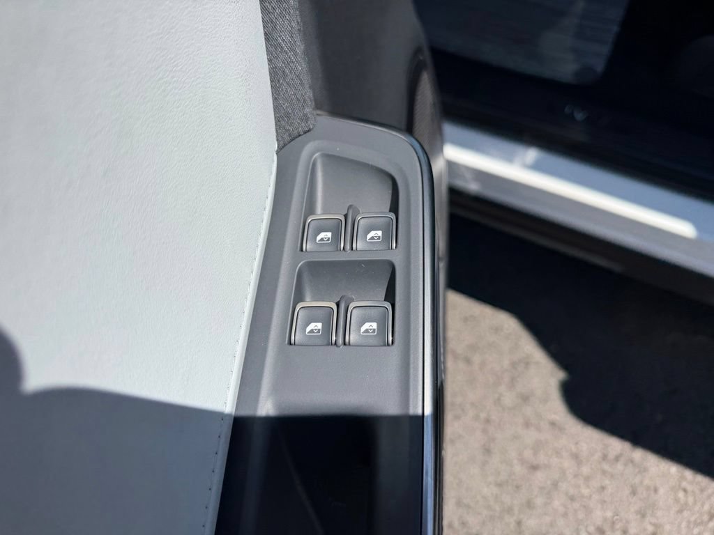 Used 2024 Rivian R1S Adventure AWD/4WD image 12