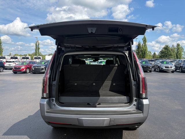 Used 2020 Cadillac Escalade Luxury AWD/4WD image 17