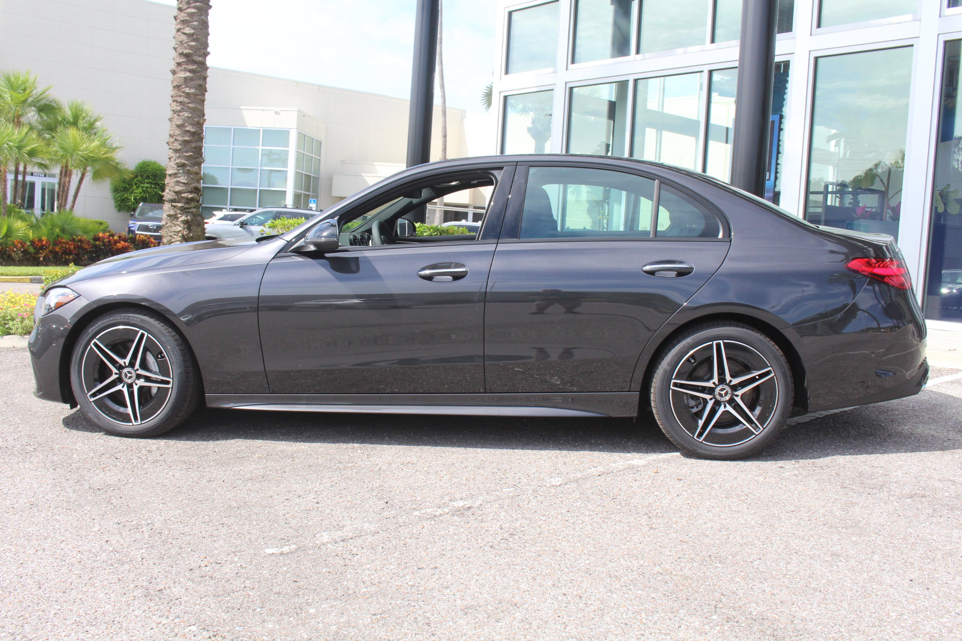 Used 2025 Mercedes-Benz C 300 Sedan image 3