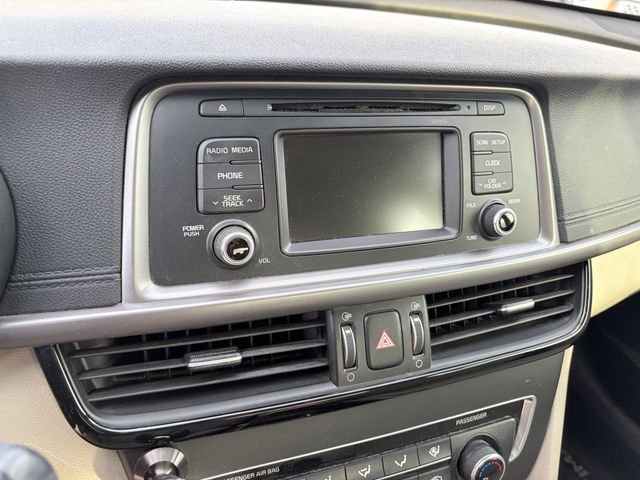 Used 2017 Kia Optima LX w/ Convenience Package FWD image 8