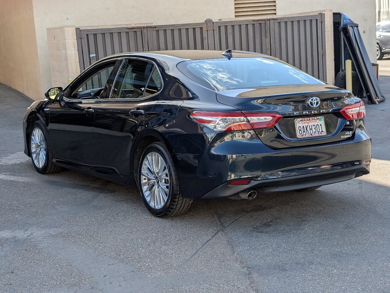 Used 2018 Toyota Camry XLE w/ Audio Package FWD image 12