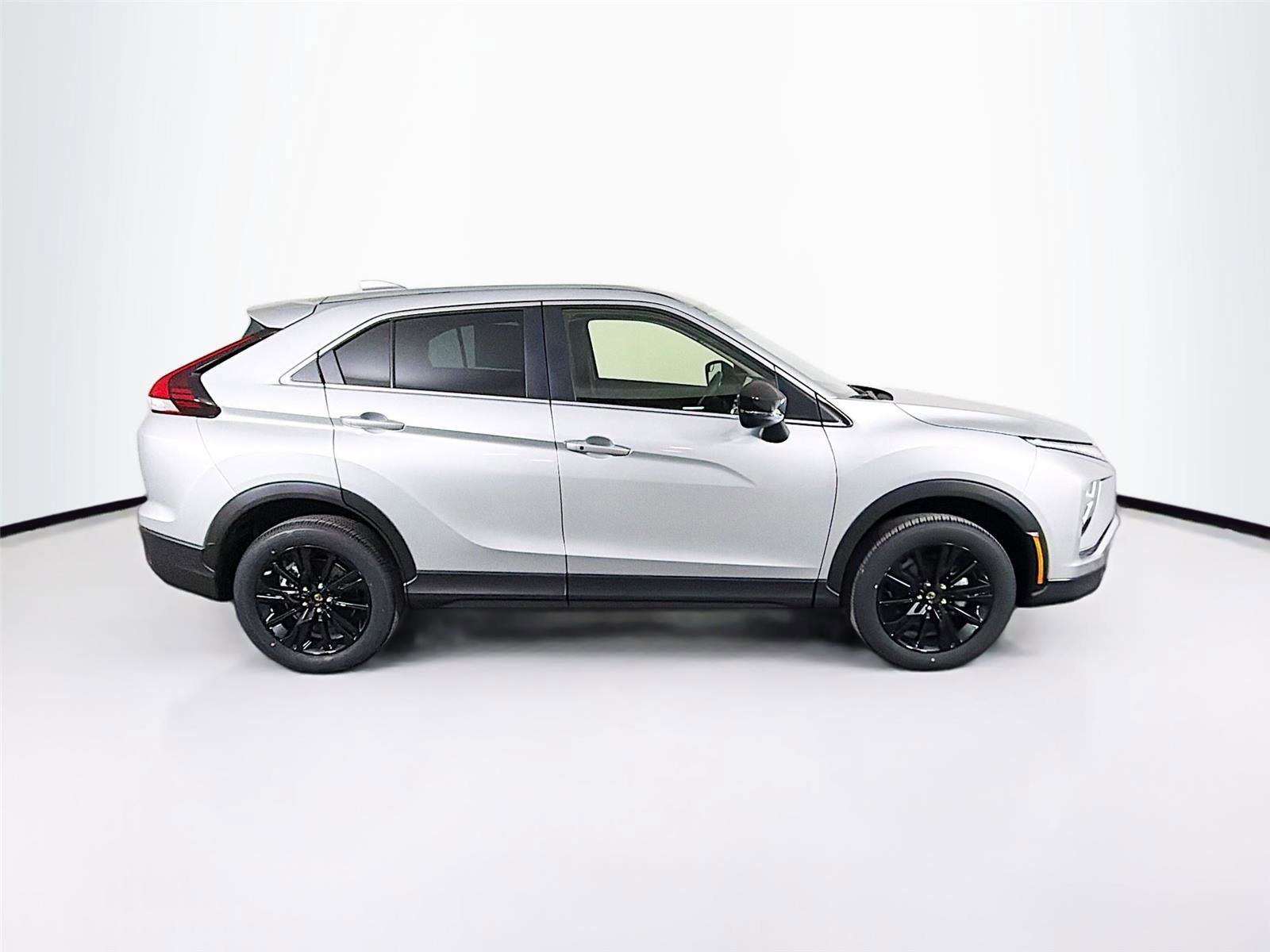 New 2026 Mitsubishi Eclipse Cross LE image 8