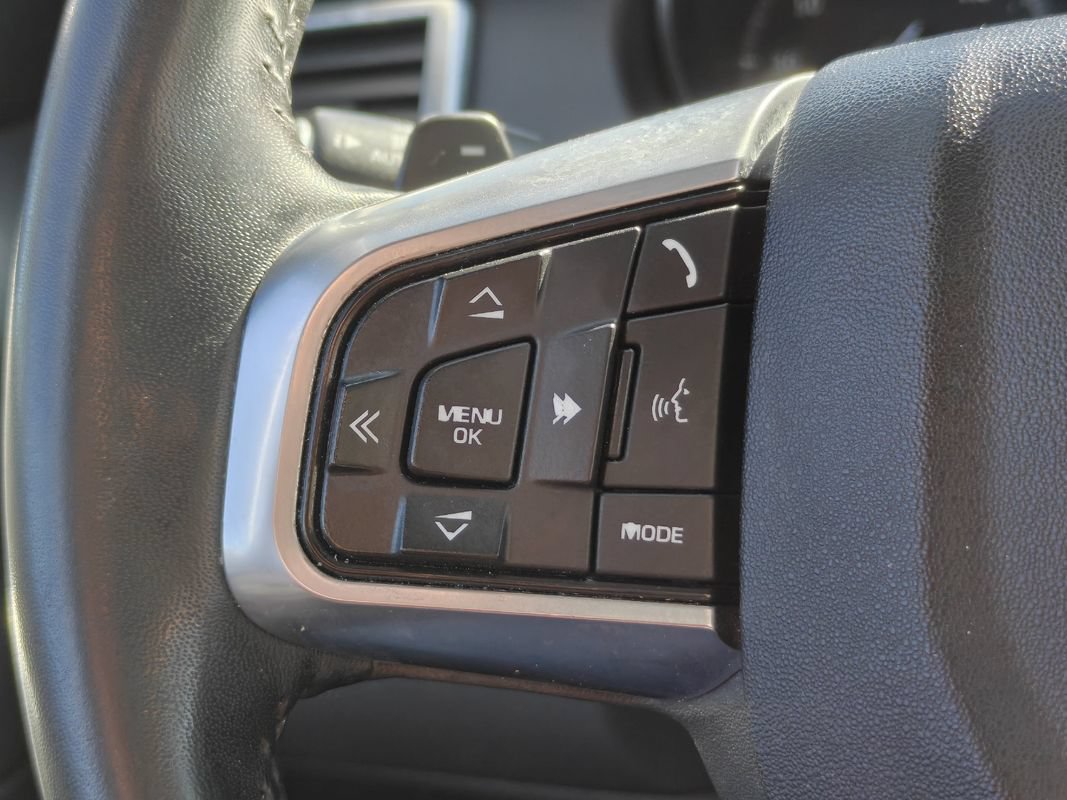 Used 2019 Land Rover Discovery Sport HSE AWD/4WD image 33