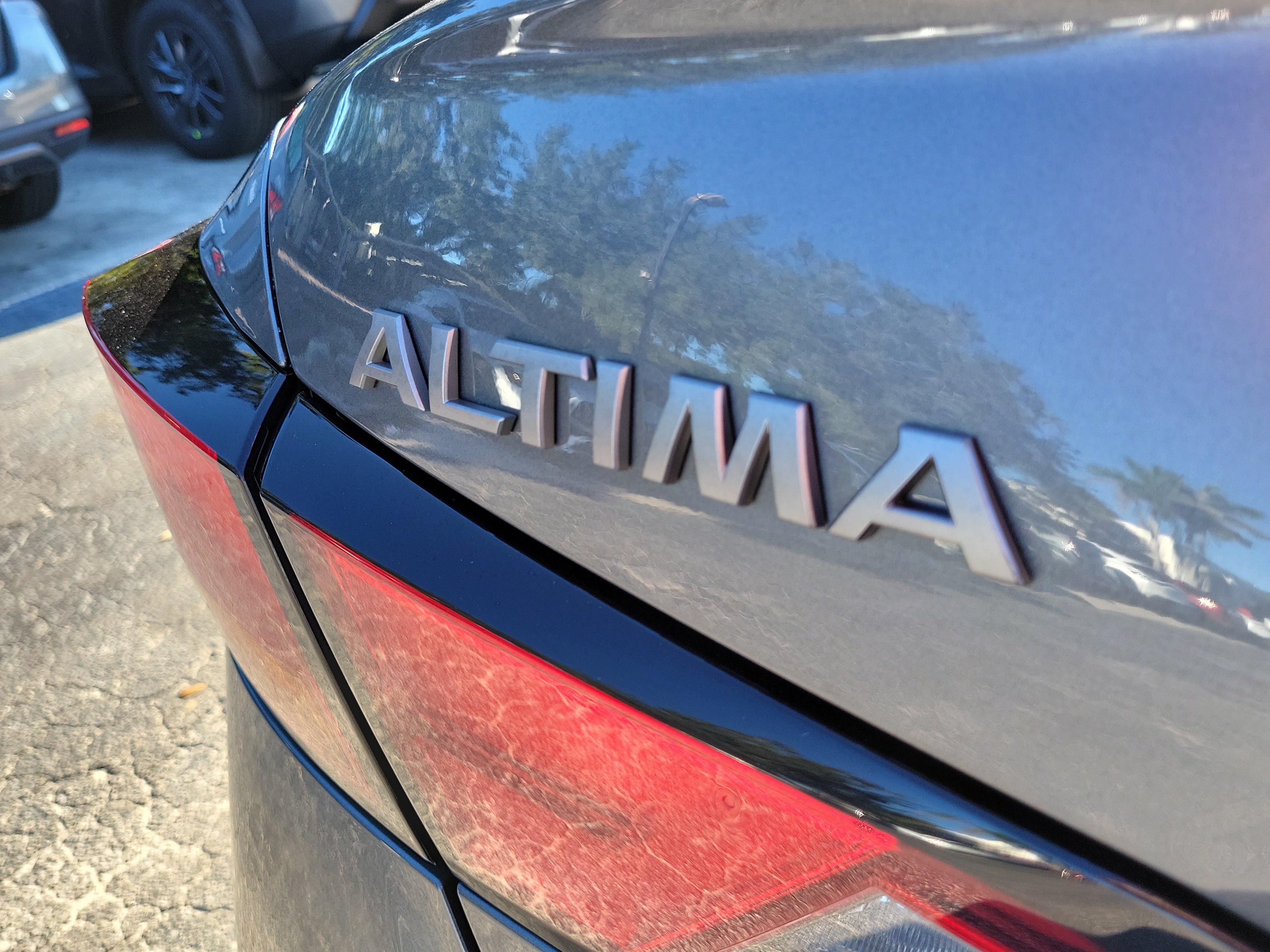 Certified 2025 Nissan Altima 2.5 S FWD image 8