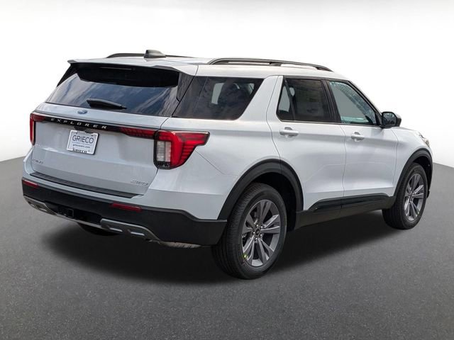 New 2026 Ford Explorer Active w/ Active Comfort Package image 3