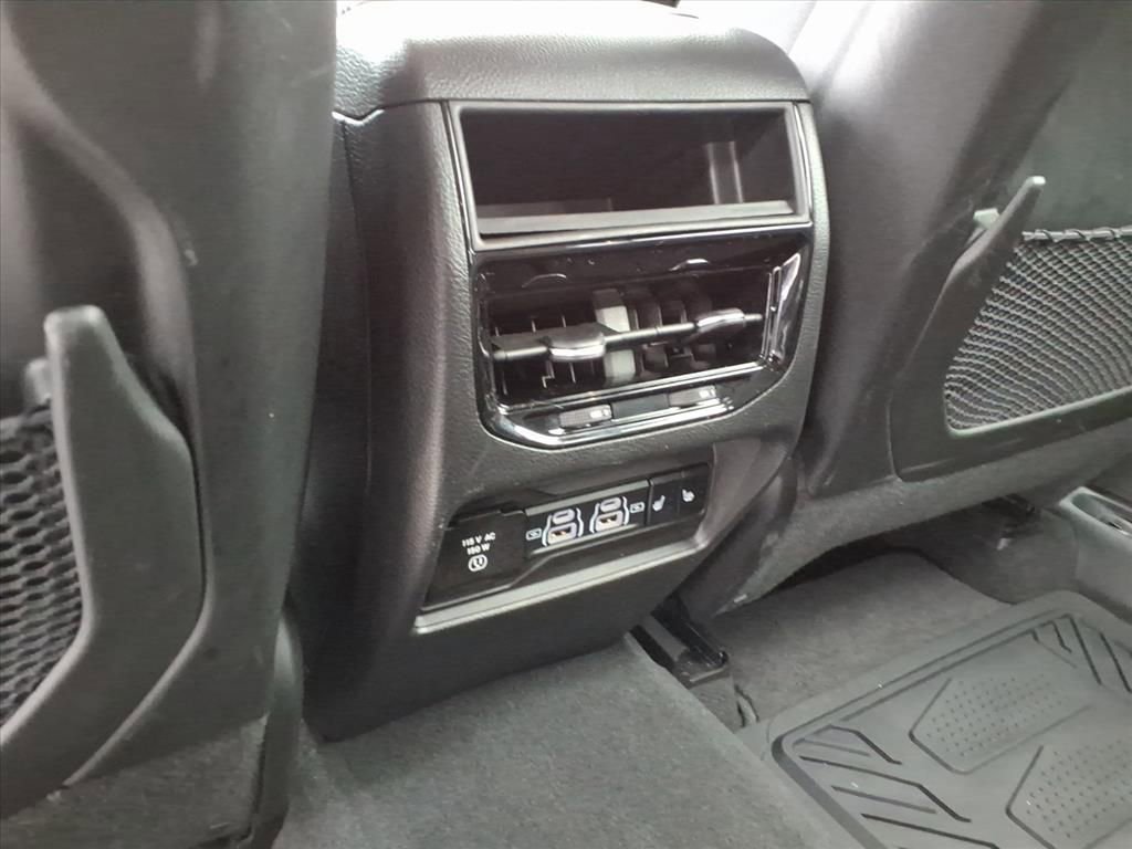 Used 2023 Jeep Grand Cherokee Altitude image 32