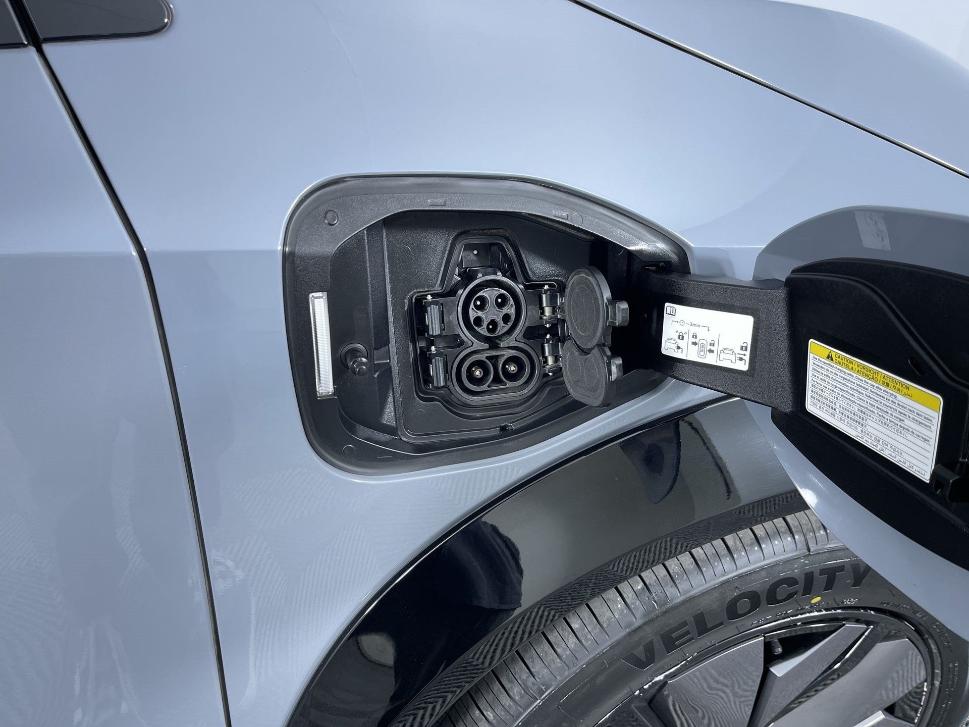 Certified 2024 Nissan Ariya AWD image 30