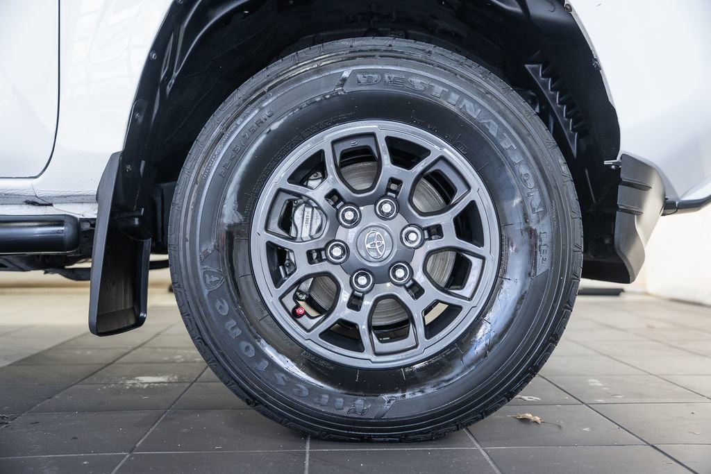 Used 2021 Toyota Tacoma SR w/ SR Convenience Package image 15