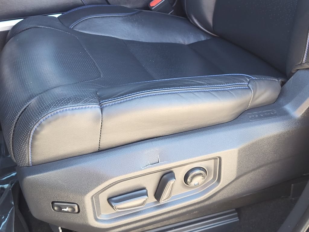 Used 2022 Toyota Tundra Platinum w/ Advanced Package AWD/4WD image 11
