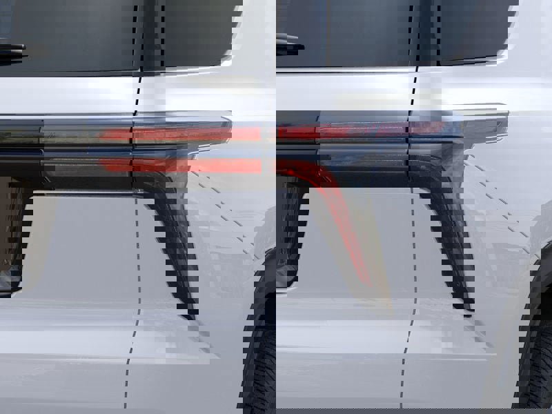 New 2026 Chevrolet Traverse LT w/ Enhanced Driving Package image 36