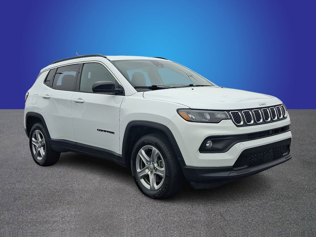 Used 2024 Jeep Compass Latitude image 3