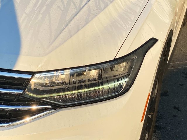 Used 2024 Volkswagen Tiguan SE FWD image 5