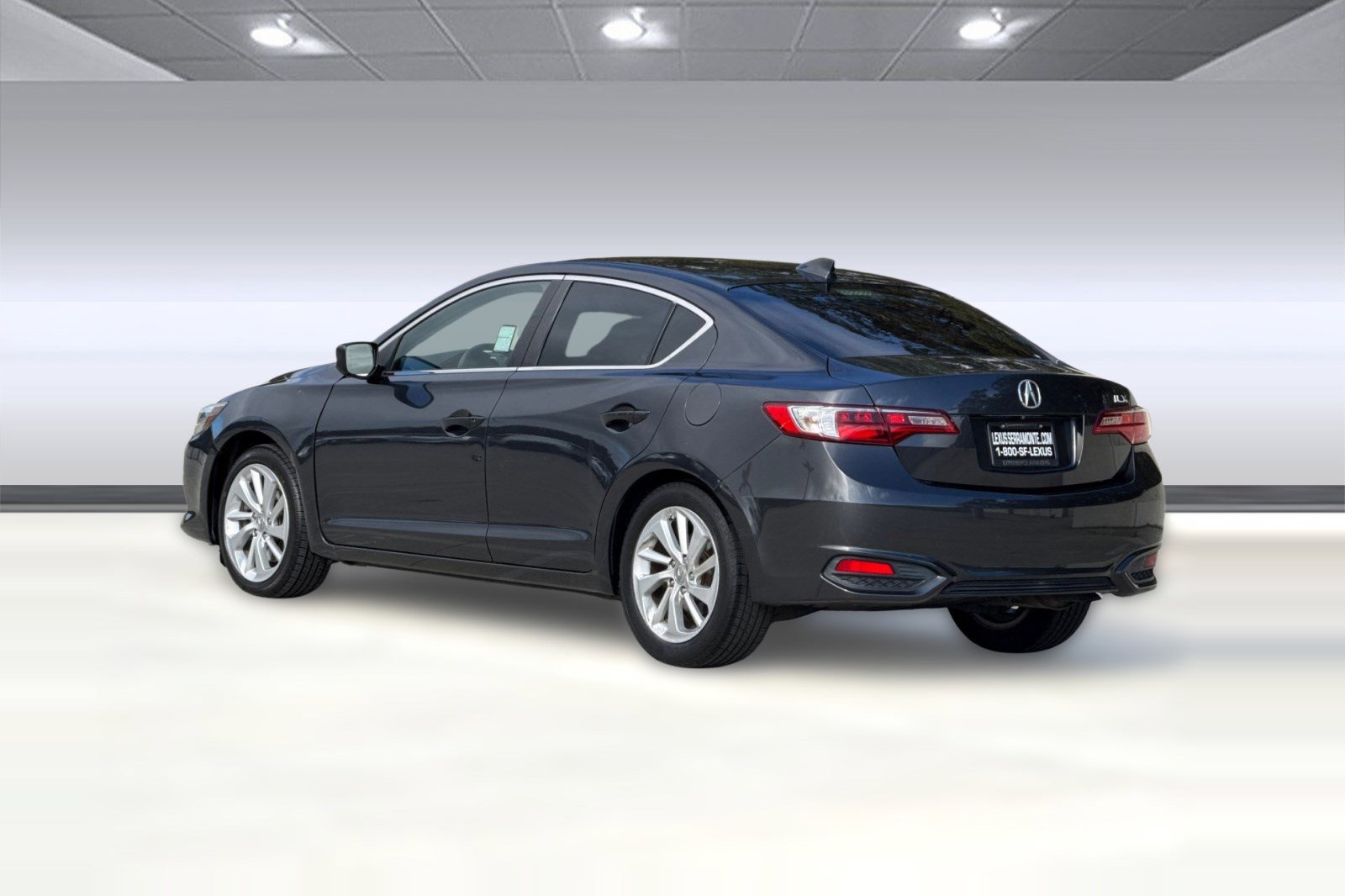 Used 2016 Acura ILX image 3