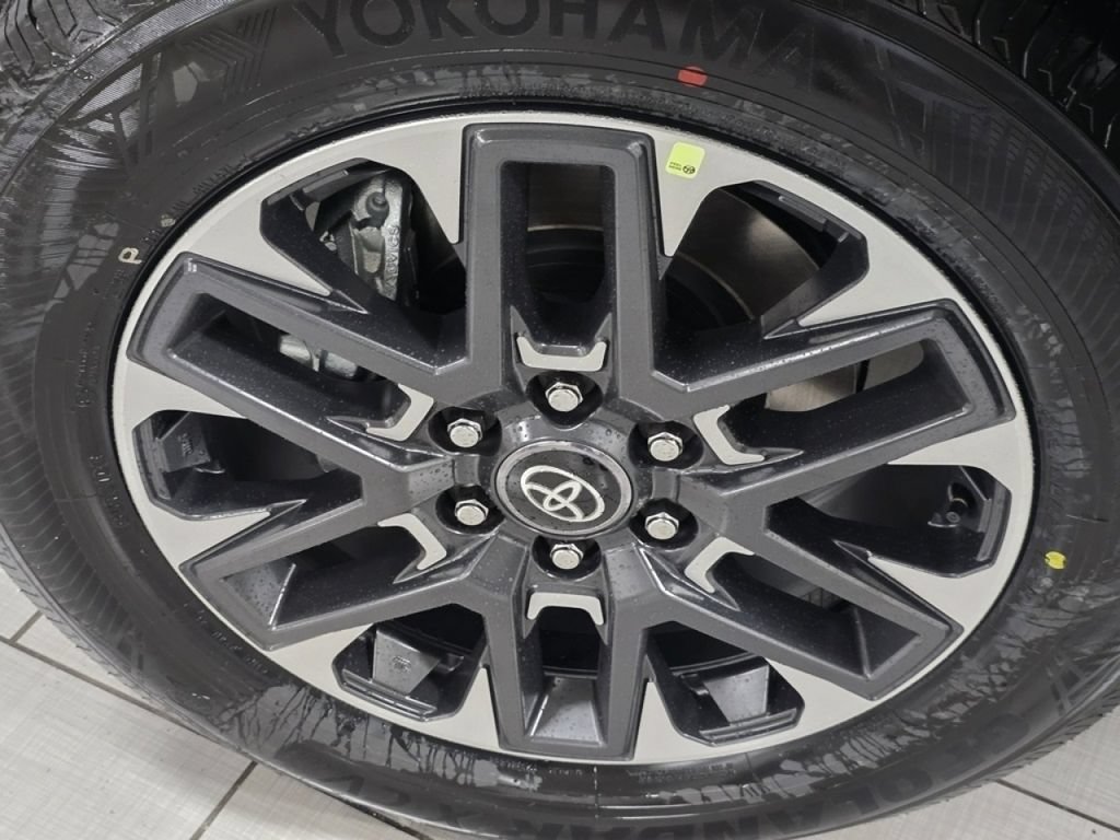 New 2026 Toyota Tundra Limited AWD/4WD image 13