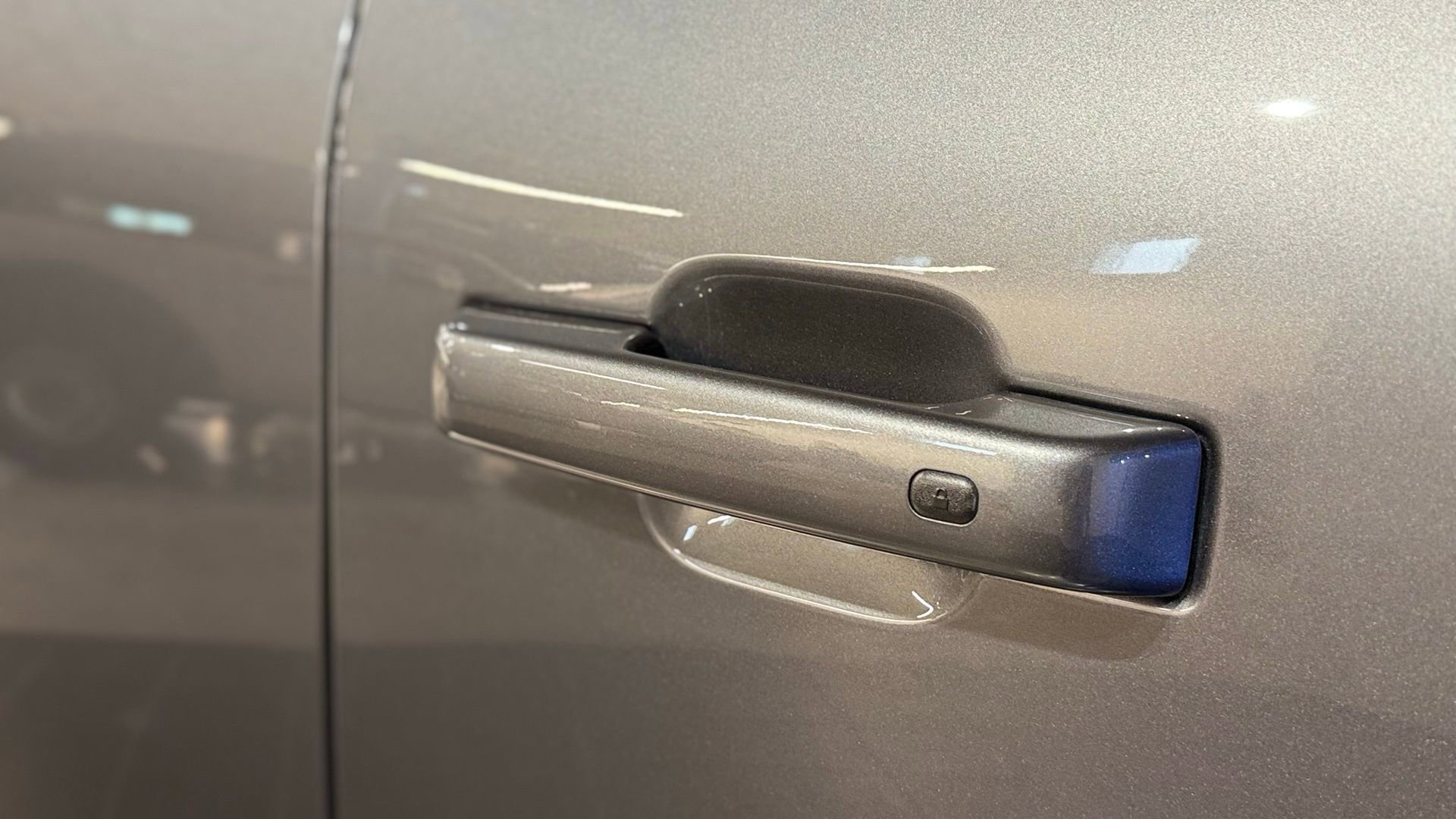 Used 2023 Ford F150 Lightning XLT w/ Equipment Group 312A High image 17