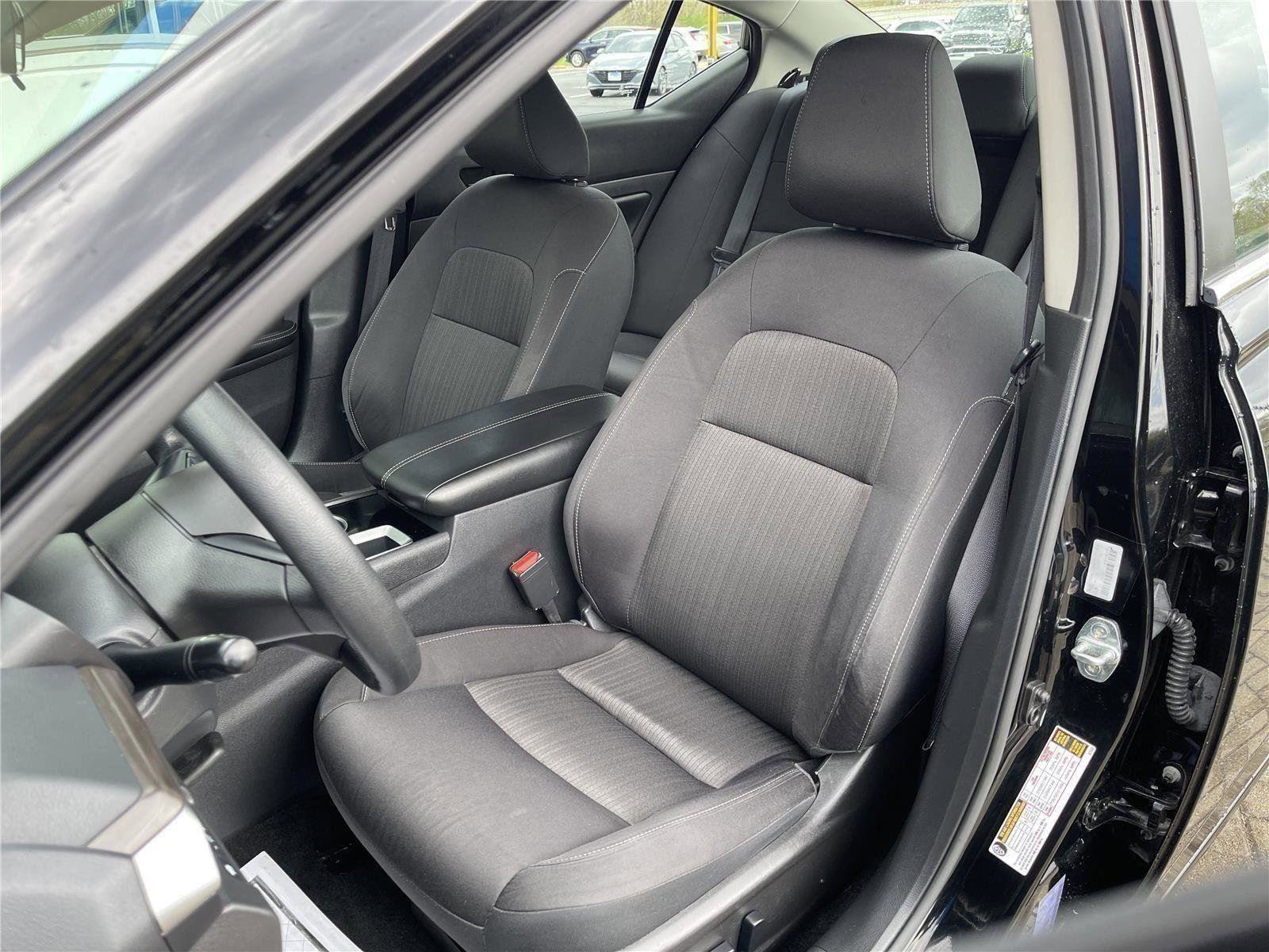 Used 2024 Nissan Altima 2.5 SV FWD image 14