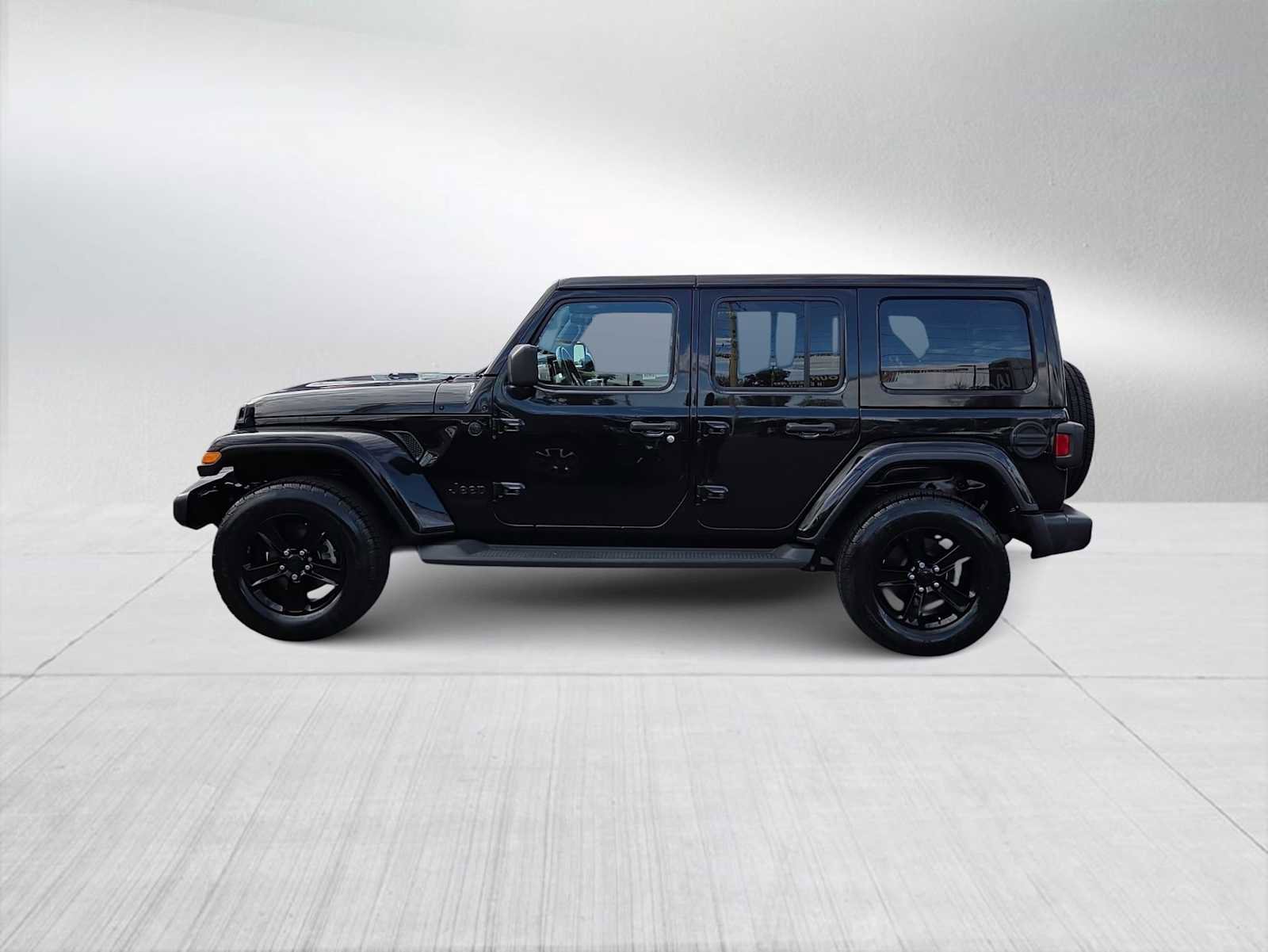 Used 2021 Jeep Wrangler Unlimited Sahara image 5
