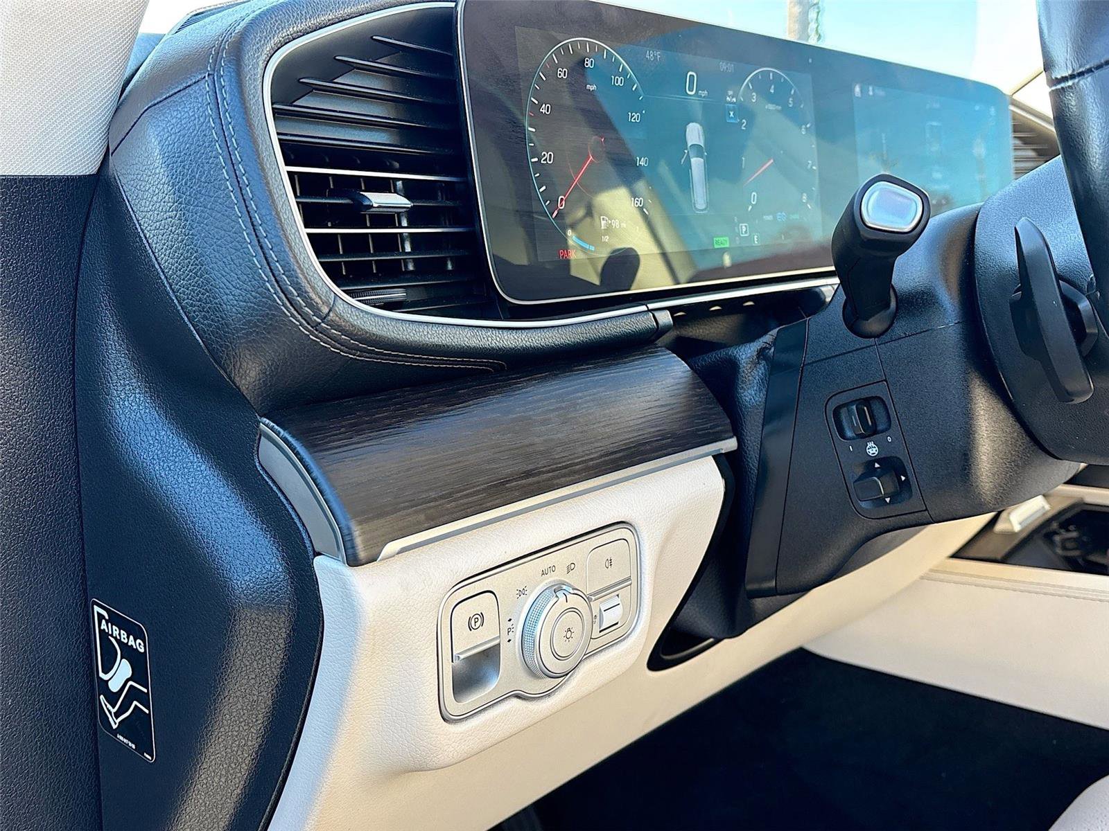 Used 2023 Mercedes-Benz GLS 450 4MATIC image 10