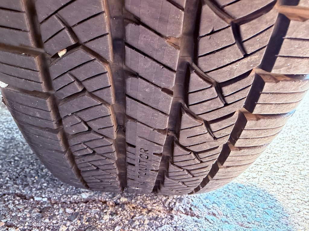 Used 2025 Toyota RAV4 XLE AWD/4WD image 16