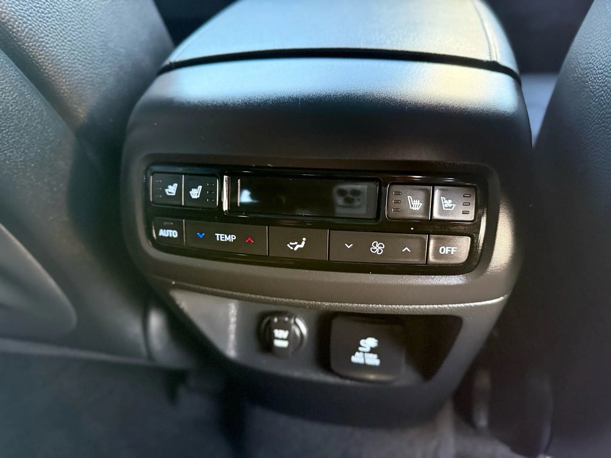 Used 2024 Hyundai Palisade Limited AWD/4WD image 31