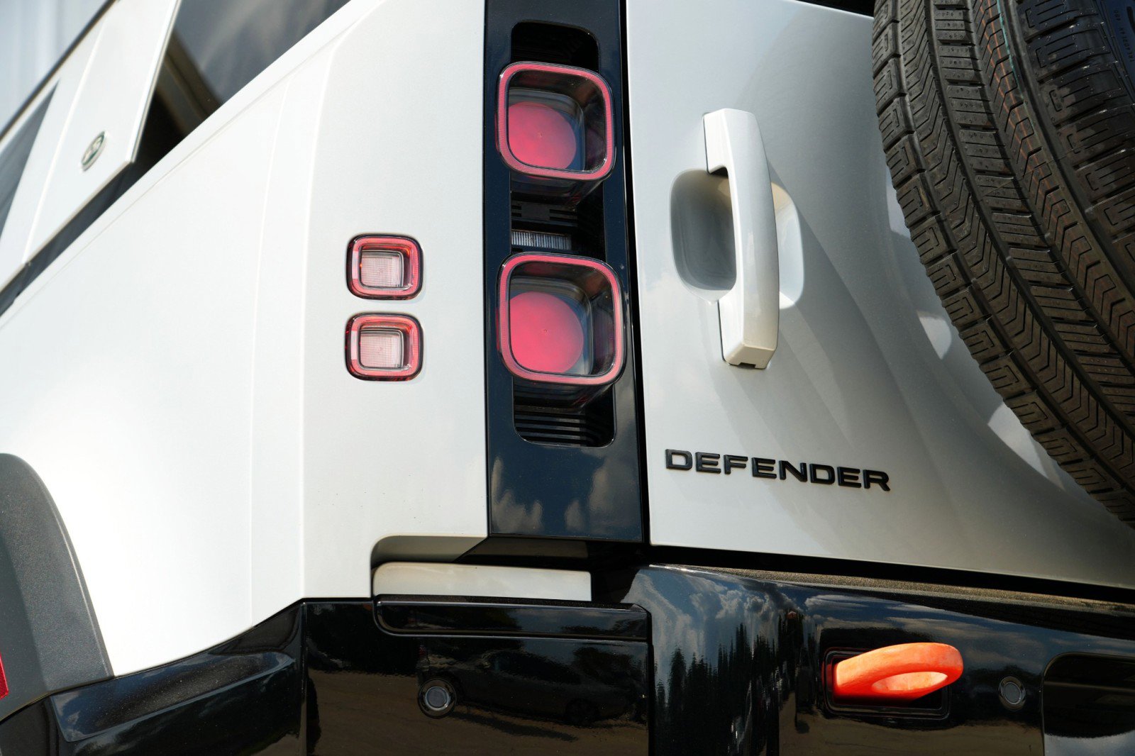 Used 2023 Land Rover Defender 110 X image 58