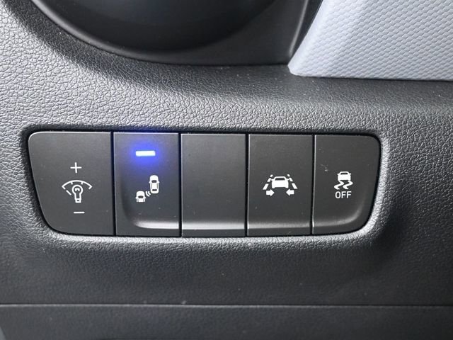 Used 2020 Hyundai Kona Limited image 9