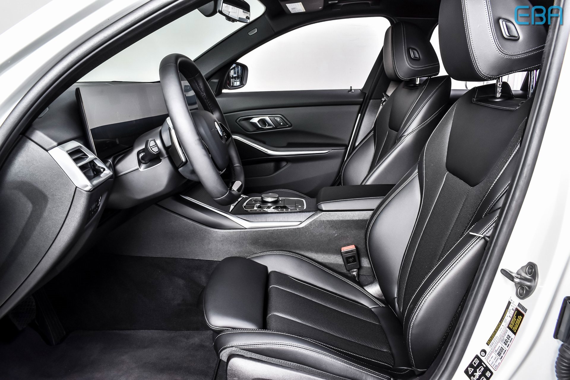 Used 2025 BMW 330i xDrive Sedan w/ Convenience Package image 17