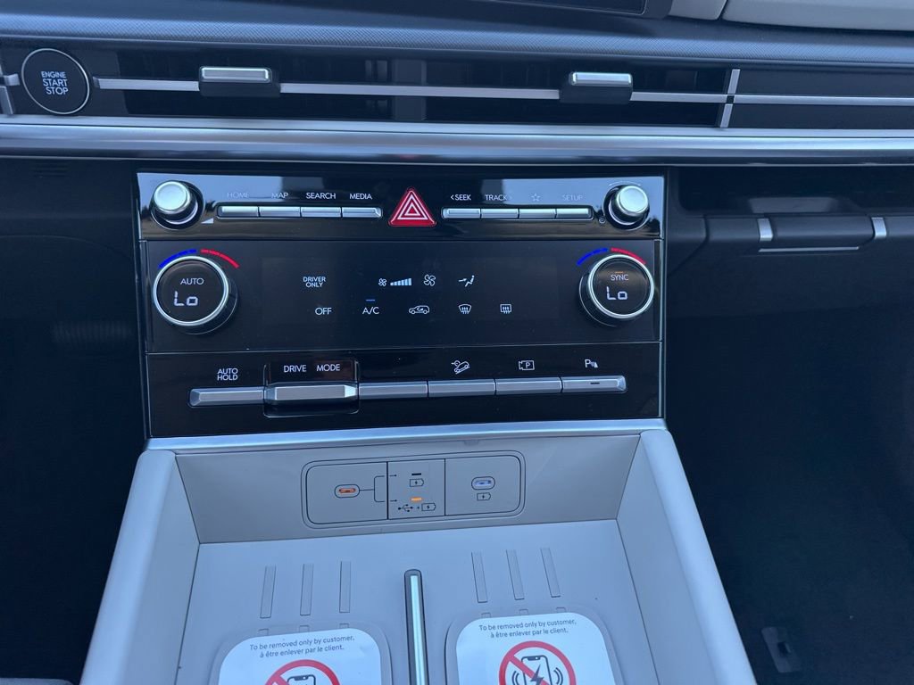 New 2026 Hyundai Santa Fe SE image 33