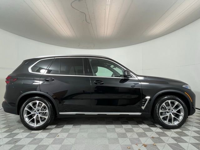 Used 2026 BMW X5 xDrive50e w/ Premium Package AWD/4WD image 8